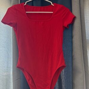 SHEIN Red Ribbed Short Sleeve Square Neck Bodysuit